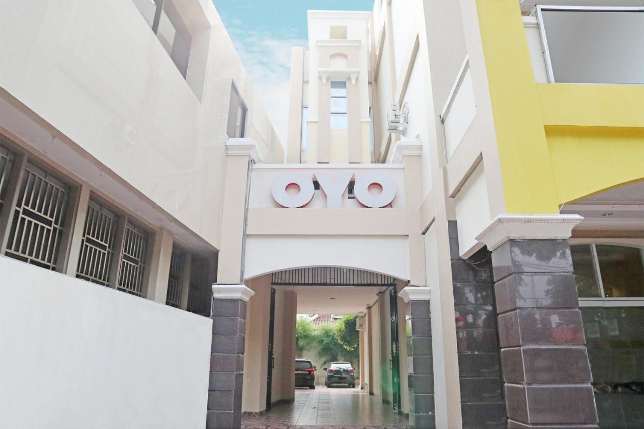 Oyo 1649 Grya Lavinsa Hotel Padang  Luaran gambar