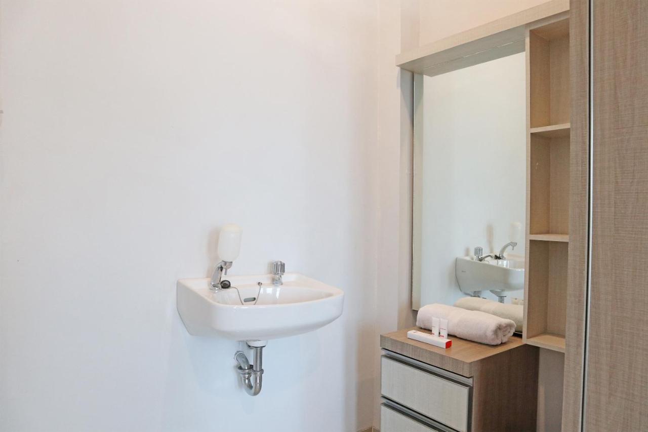 Oyo 1649 Grya Lavinsa Hotel Padang  Luaran gambar